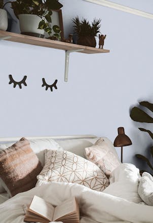 Light violet bedroom wall 