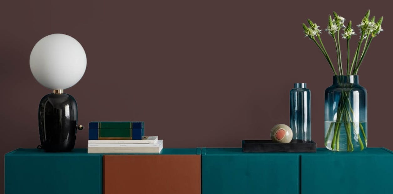 Red wall paint comes in many different categories to suit all tastes.